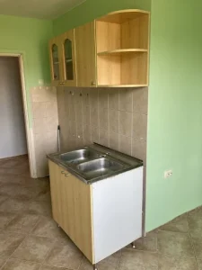 Odnošenje kuhinjskog inventara